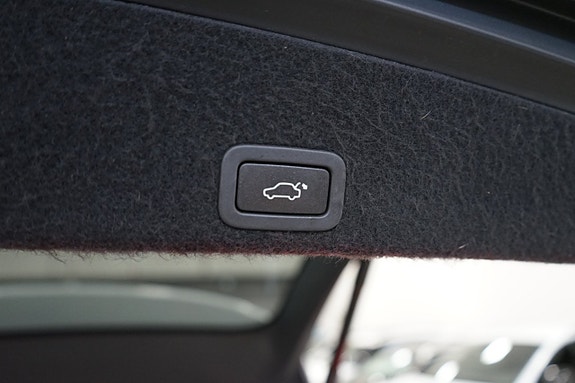 Volvo XC60 10 of 26