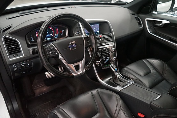 Volvo XC60 11 of 26