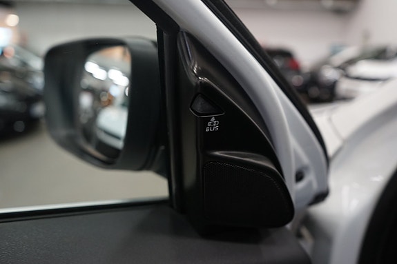 Volvo XC60 12 of 26