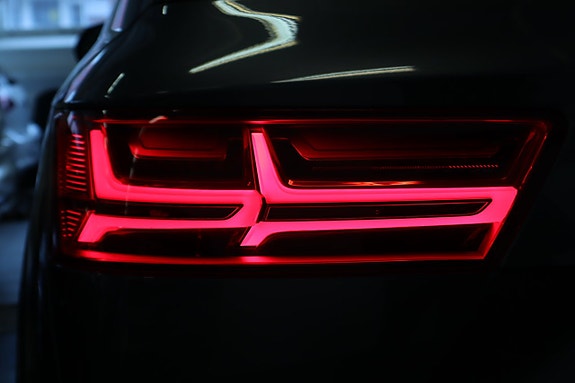 Audi Q7 9 of 26