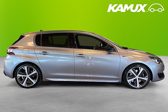 Peugeot 308 2 of 5