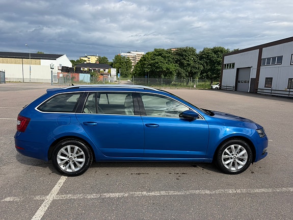 Skoda Octavia 3 of 5