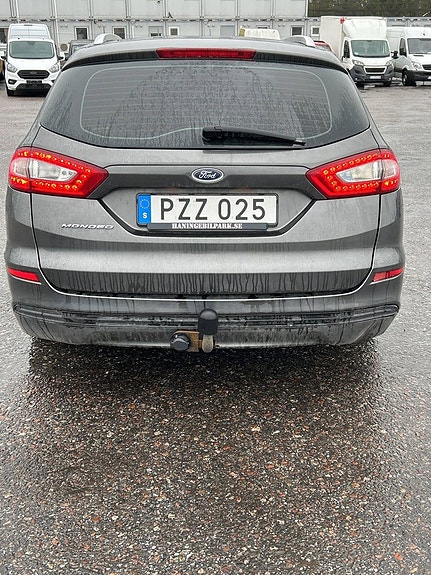 Ford Mondeo 4 of 5