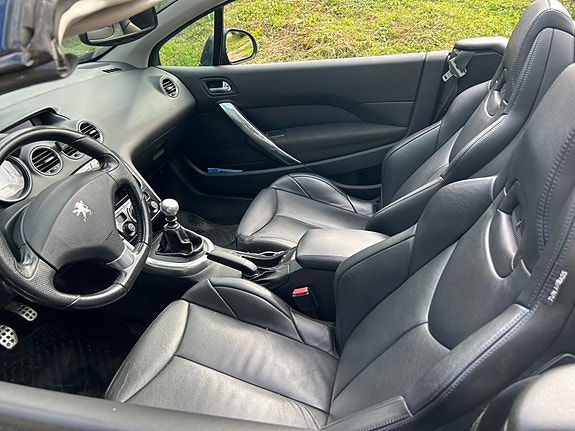 Peugeot 308 4 of 5