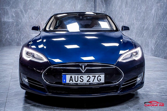 Tesla Model S 2 of 25
