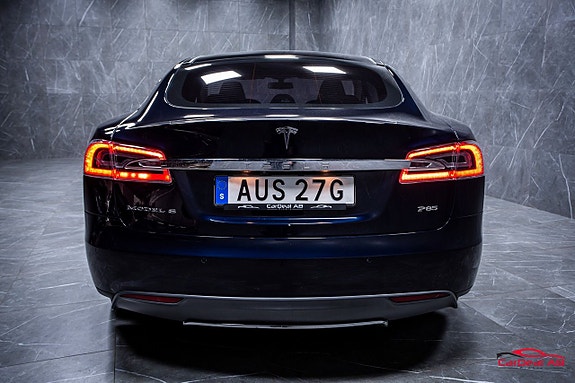 Tesla Model S 6 of 25