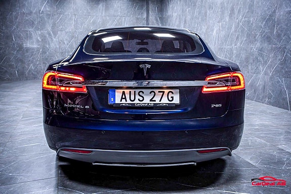 Tesla Model S 6 of 25