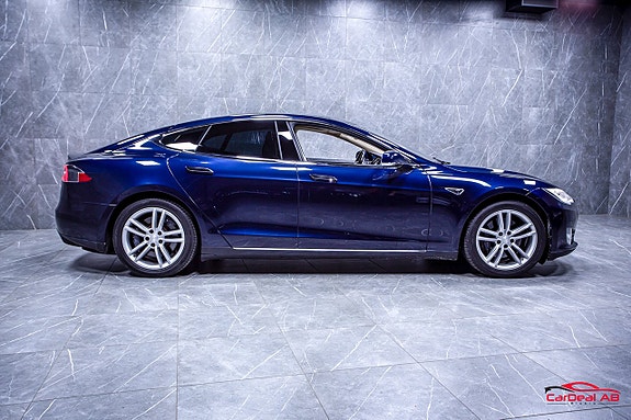 Tesla Model S 8 of 25