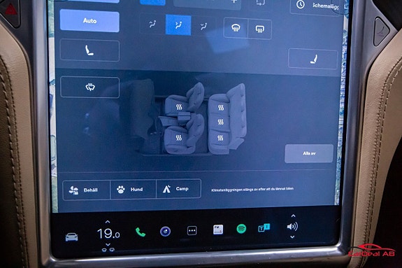 Tesla Model S 23 of 25
