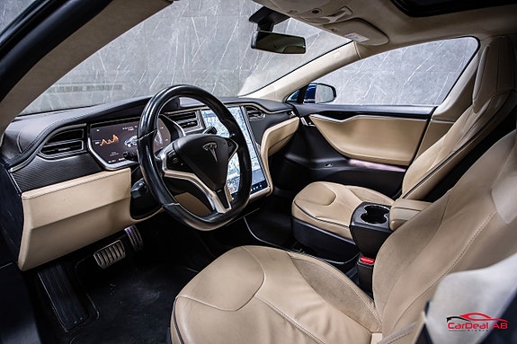 Tesla Model S 11 of 25