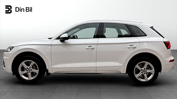 Audi Q5 2 of 5