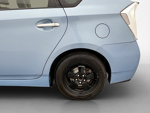 Toyota Prius 25 of 27