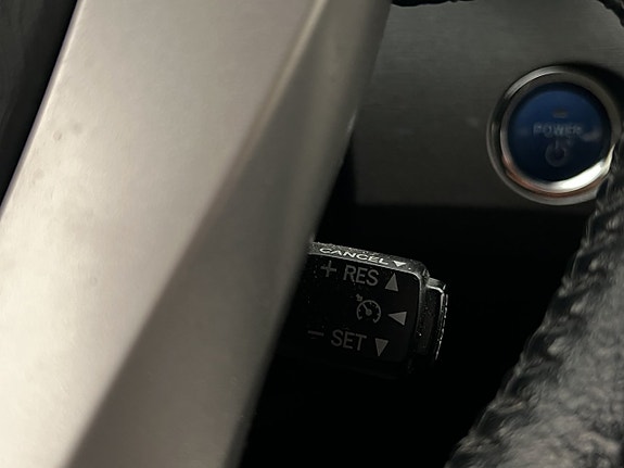 Toyota Prius 21 of 27