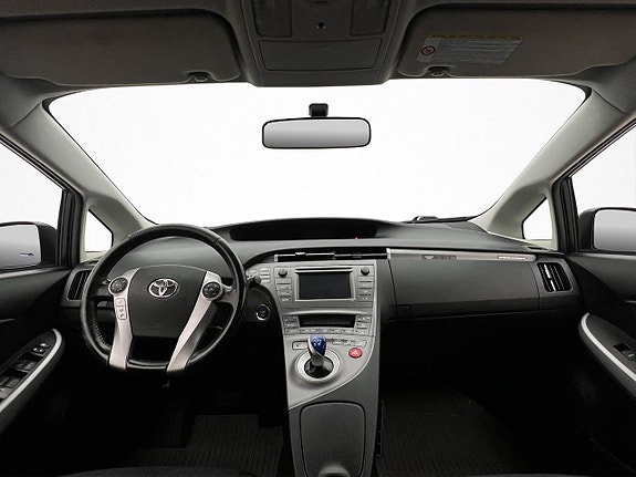 Toyota Prius 11 of 27