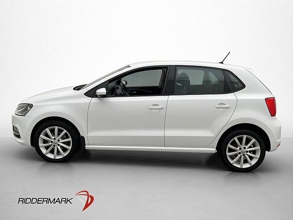 Volkswagen Polo 2 of 5