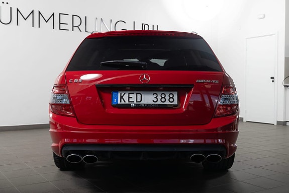 Mercedes-Benz C63 8 of 16