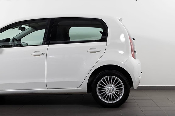 Volkswagen UP! 5 of 5