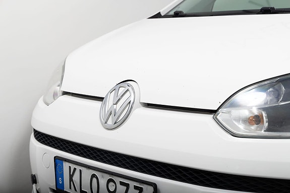 Volkswagen UP! 3 of 5