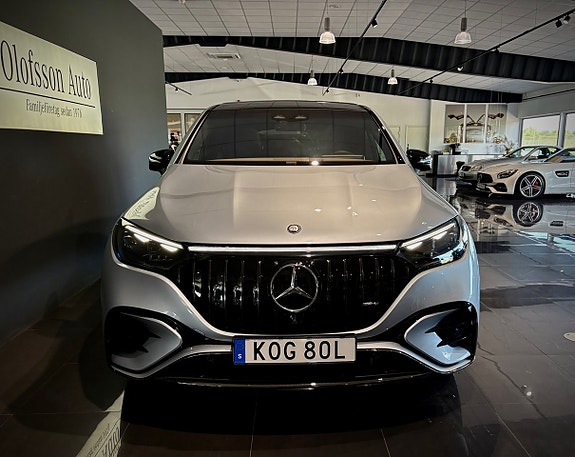 Mercedes-Benz EQE43 SUV 18 of 18