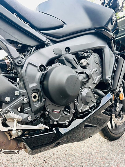 Yamaha MT-09 Y-AMT 6 of 14