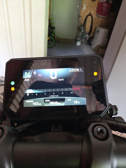 Yamaha MT-09 Y-AMT 13 of 14