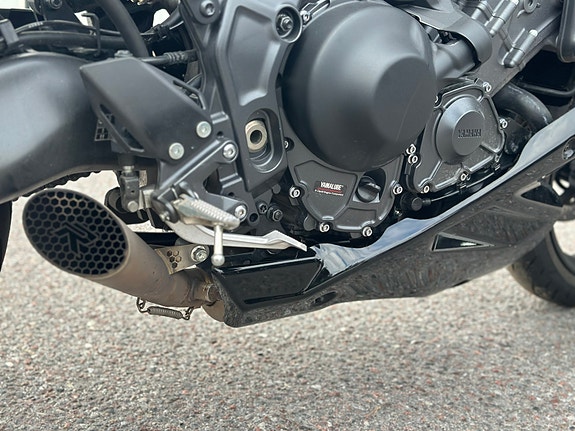 Yamaha MT-09 Y-AMT 4 of 14