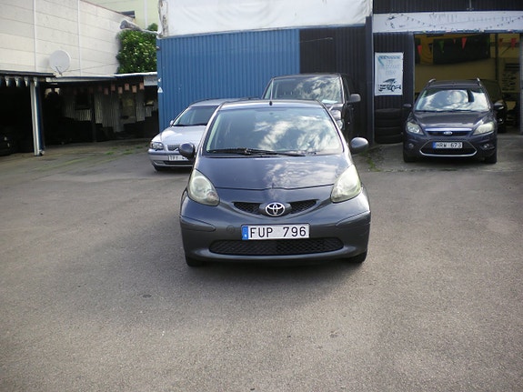 Toyota Aygo 3 of 5