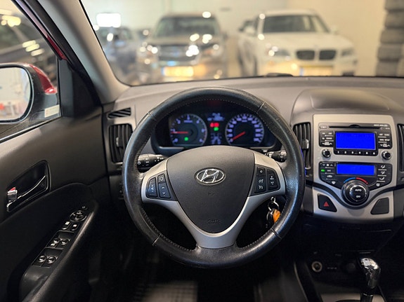Hyundai i30 14 of 22