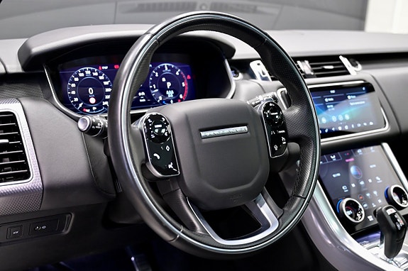 Land Rover Range Rover Sport 22 of 30
