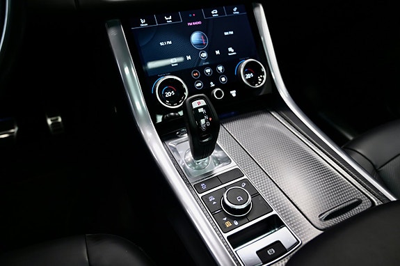 Land Rover Range Rover Sport 27 of 30