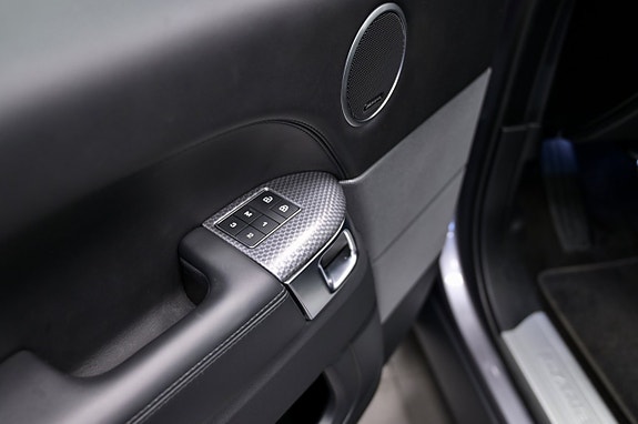 Land Rover Range Rover Sport 25 of 30