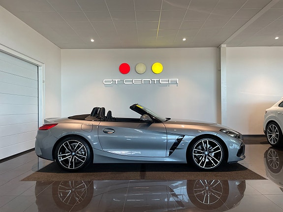 BMW Z4 2 of 5