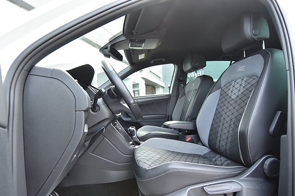 Volkswagen Tiguan 13 of 30
