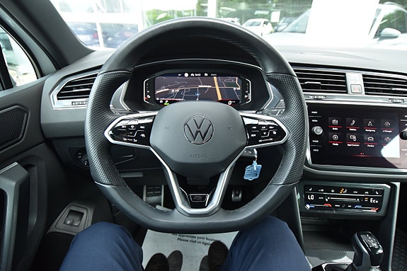 Volkswagen Tiguan 12 of 30