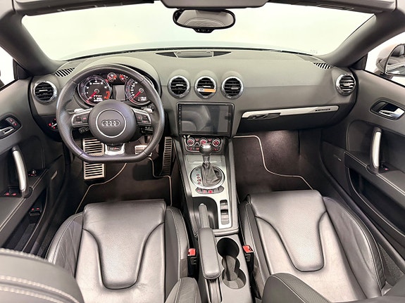 Audi TT RS 17 of 29