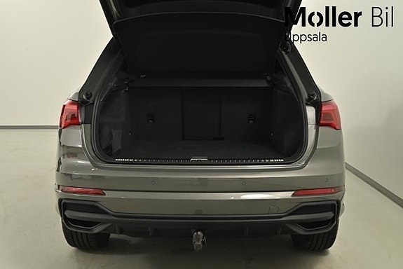 Audi Q3 12 of 13