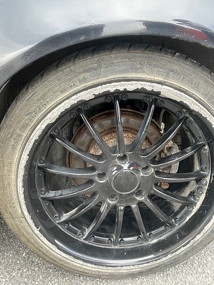 BMW 520i 12 of 16