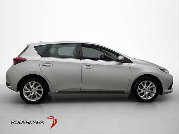 Toyota Auris 9 of 27