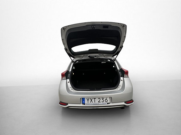 Toyota Auris 21 of 25