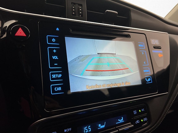 Toyota Auris 15 of 25