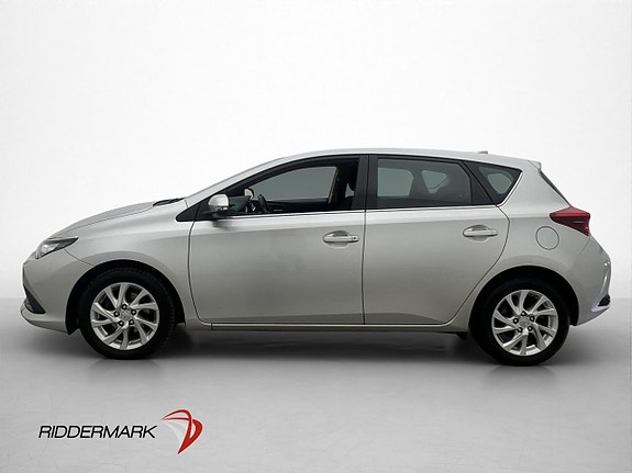 Toyota Auris 4 of 27