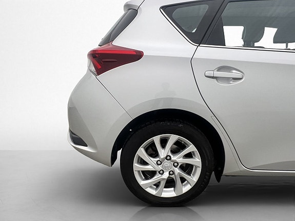 Toyota Auris 24 of 25