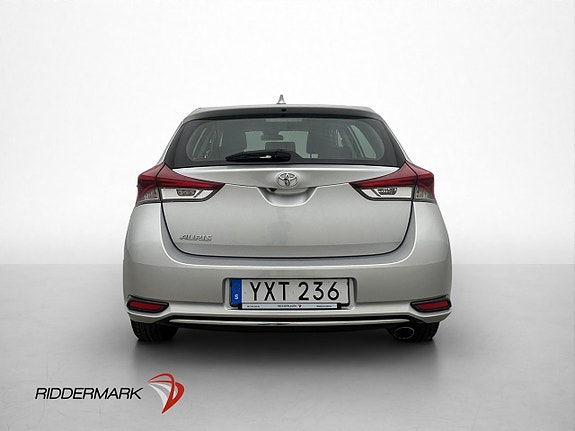 Toyota Auris 6 of 27