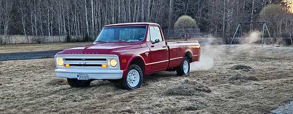 Chevrolet C10 2 of 4