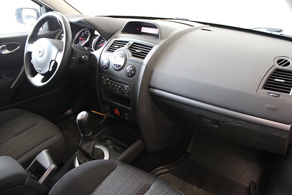 Renault Megane 8 of 11