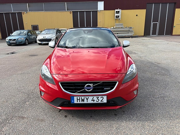 Volvo V40 6 of 19