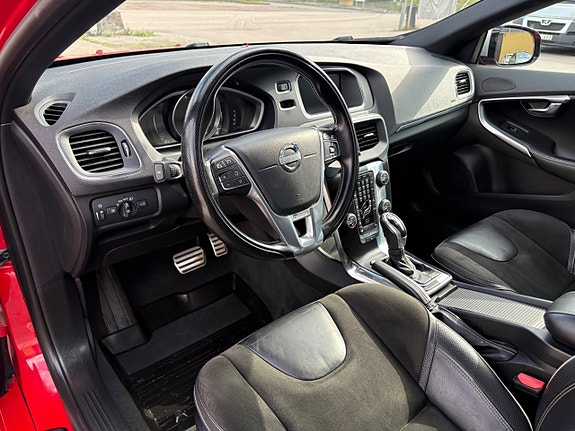 Volvo V40 9 of 19