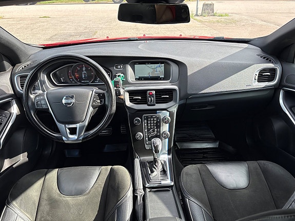 Volvo V40 7 of 19