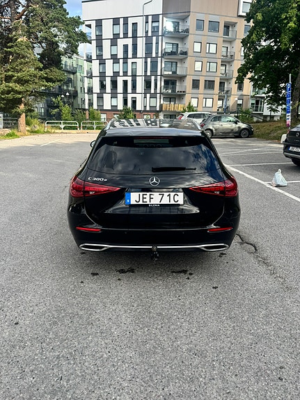 Mercedes-Benz C300 3 of 5