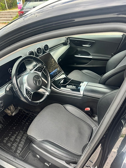 Mercedes-Benz C300 5 of 5
